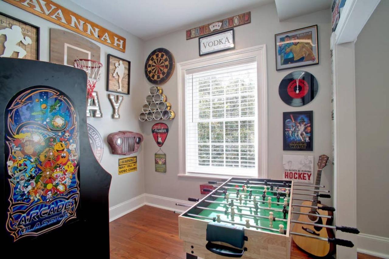Vila Newly Renovated 4 Bed 3 Bath And 2 Parking Spots Savannah Exteriér fotografie