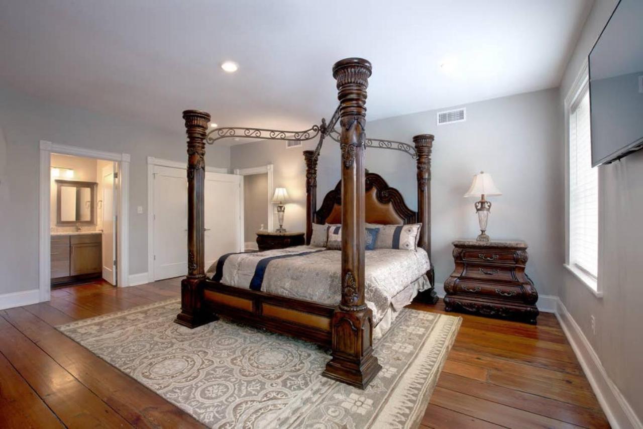 Vila Newly Renovated 4 Bed 3 Bath And 2 Parking Spots Savannah Exteriér fotografie